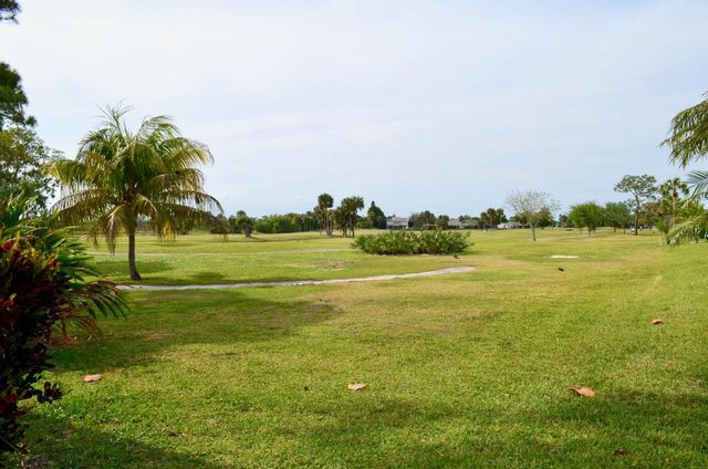 8031 SE Homestead Avenue, Hobe Sound, FL 33455