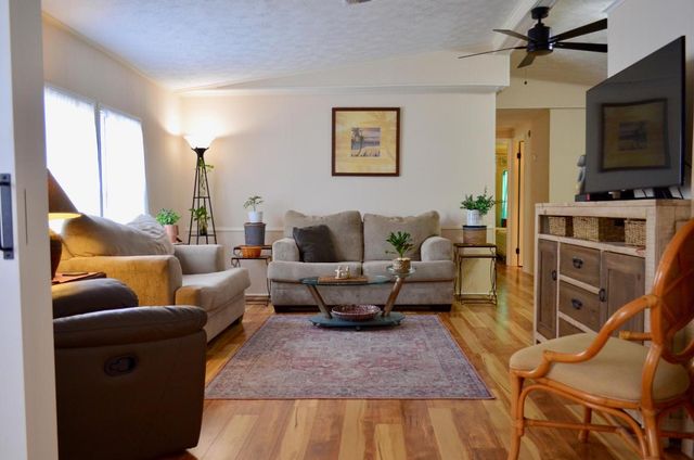 8031 SE Homestead Avenue, Hobe Sound, FL 33455