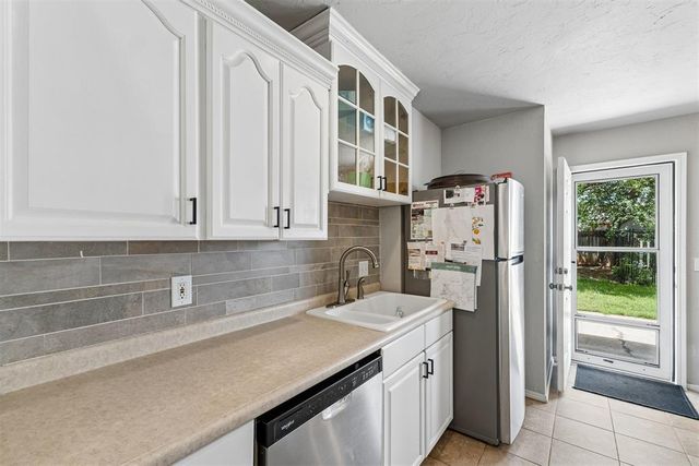 12309 Rockgate Drive, Yukon, OK 73099