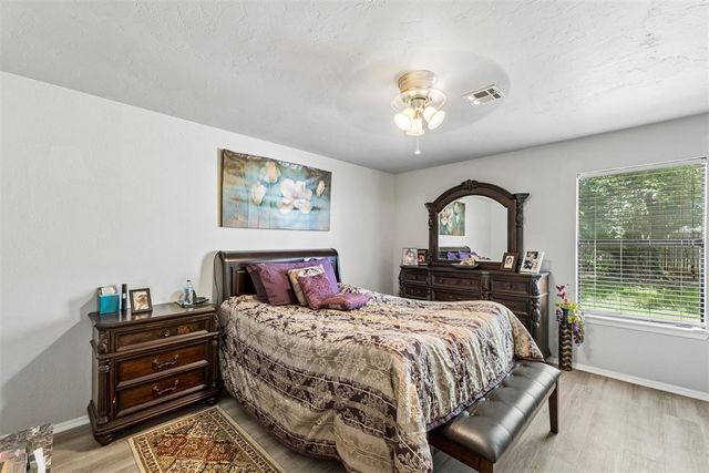 12309 Rockgate Drive, Yukon, OK 73099