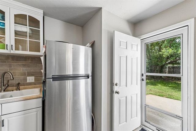 12309 Rockgate Drive, Yukon, OK 73099