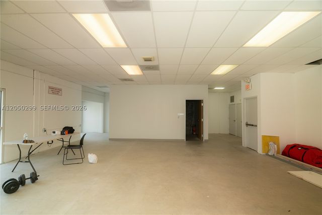 7855 NW 46th St 3, Doral, FL 33166