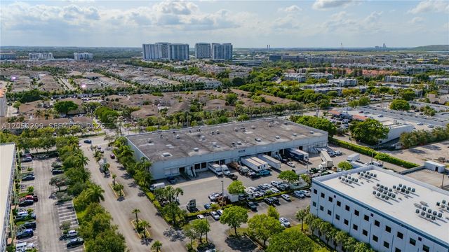 7855 NW 46th St 3, Doral, FL 33166