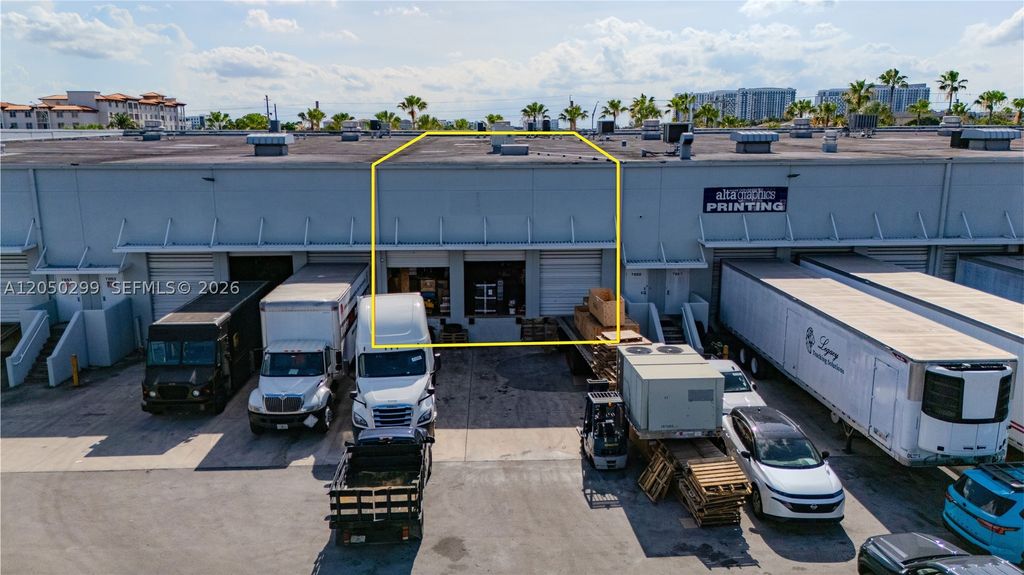 7855 NW 46th St 3, Doral, FL 33166