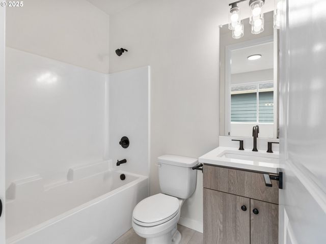 5514 Se Rural St, Portland, OR 97206