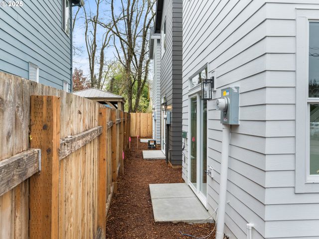 5514 Se Rural St, Portland, OR 97206