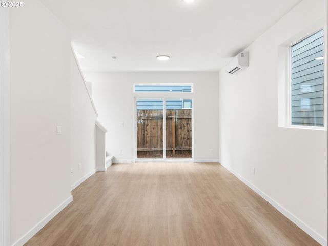 5514 Se Rural St, Portland, OR 97206