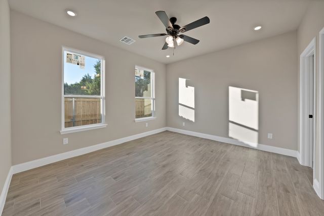 5712 San Jacinto Drive, Granbury, TX 76048