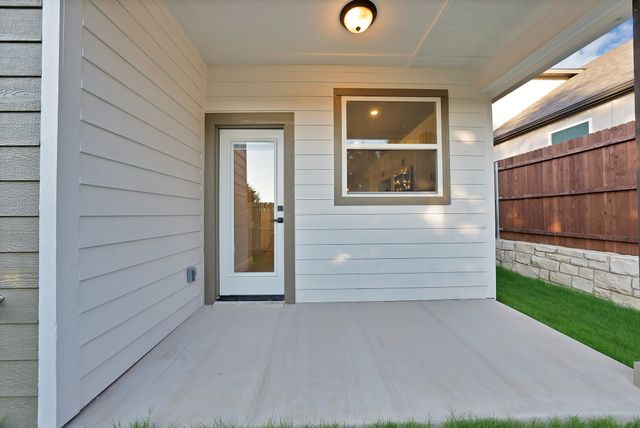 5712 San Jacinto Drive, Granbury, TX 76048