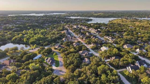 5712 San Jacinto Drive, Granbury, TX 76048