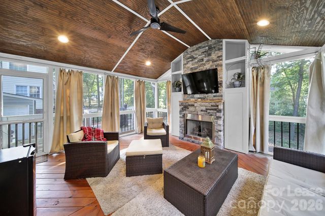 9745 Whitewood Trail, Charlotte, NC 28269