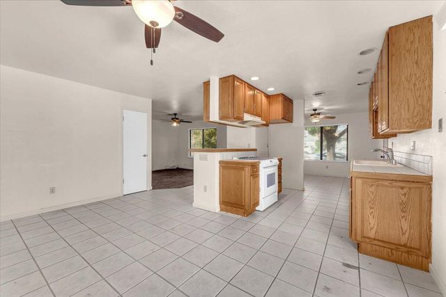 2420 Oriole Drive, Red Bluff, CA 96080
