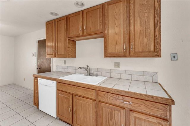 2420 Oriole Drive, Red Bluff, CA 96080