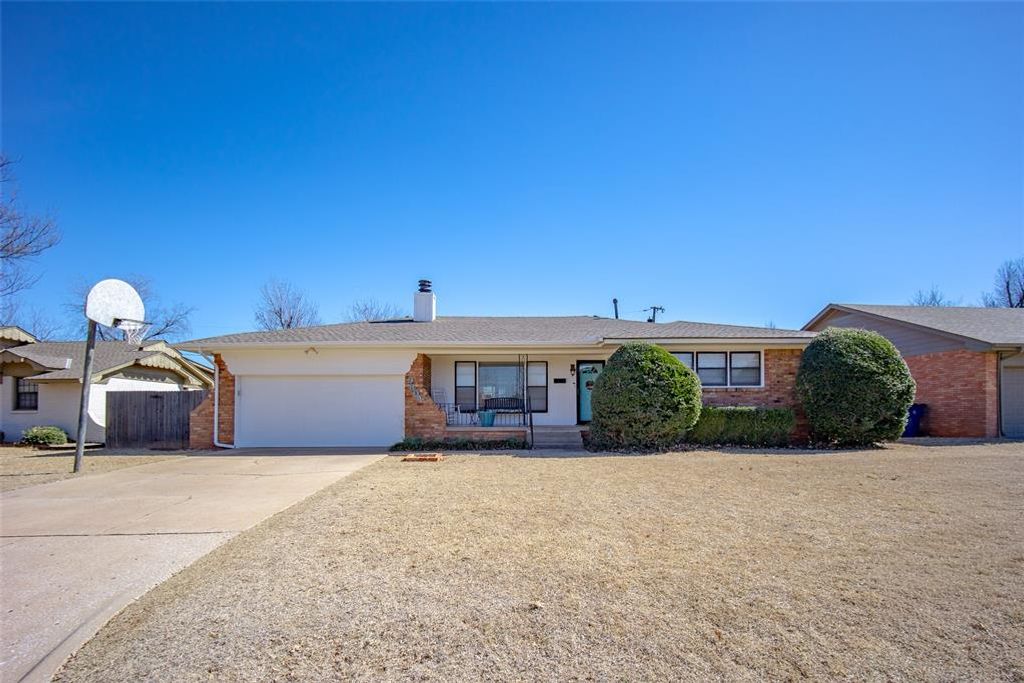 Image 1 of property listing at 9804 Chesterton Place, The Village, OK 73120