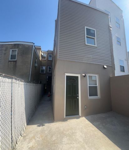 2250 N 2ND ST, Philadelphia, PA 19133