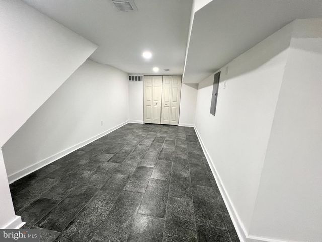 2250 N 2ND ST, Philadelphia, PA 19133