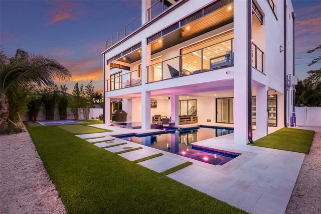 703 S BAY BOULEVARD, Anna Maria, FL 34216