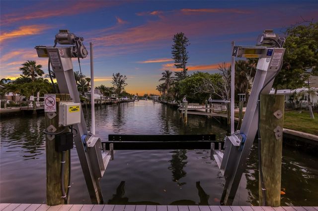 703 S BAY BOULEVARD, Anna Maria, FL 34216