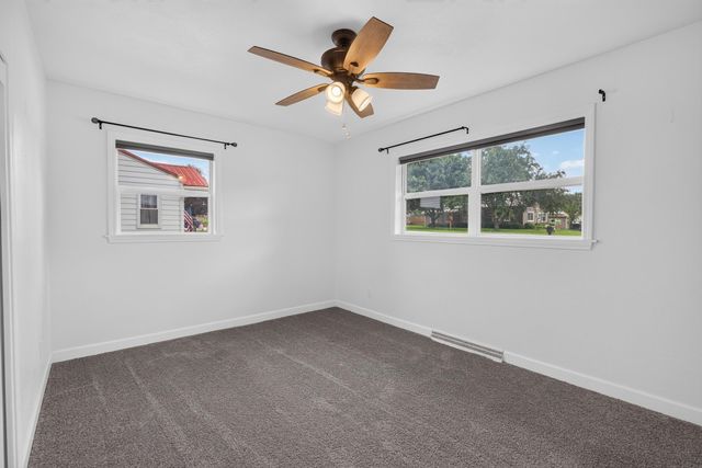 308 Gilbertville Road, Elk Run Heights, IA 50707