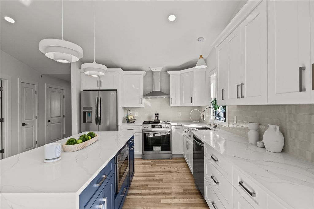 700 Sandy Lane 4, Warwick, RI 02889