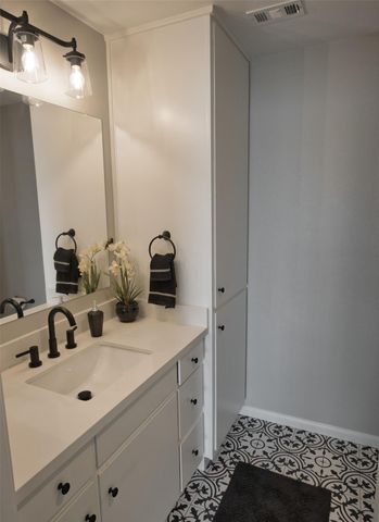 549 Private Road 675, Sargent, TX 77414