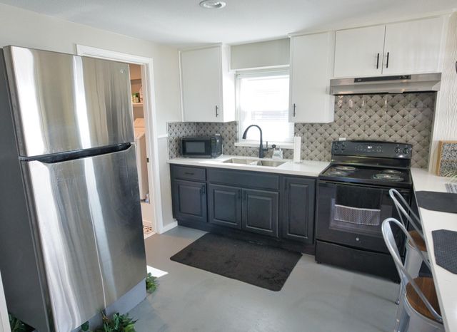 549 Private Road 675, Sargent, TX 77414