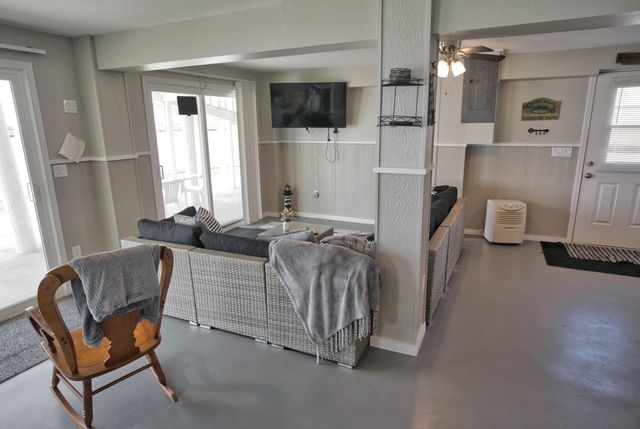 549 Private Road 675, Sargent, TX 77414