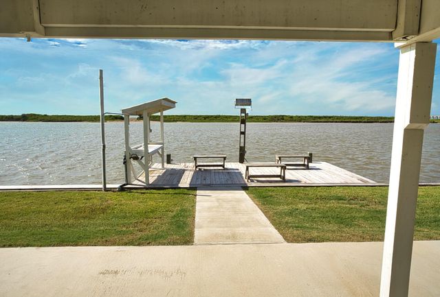 549 Private Road 675, Sargent, TX 77414