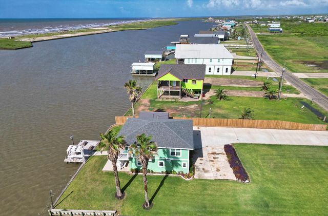 549 Private Road 675, Sargent, TX 77414