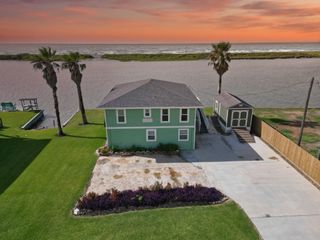 549 Private Road 675, Sargent, TX 77414