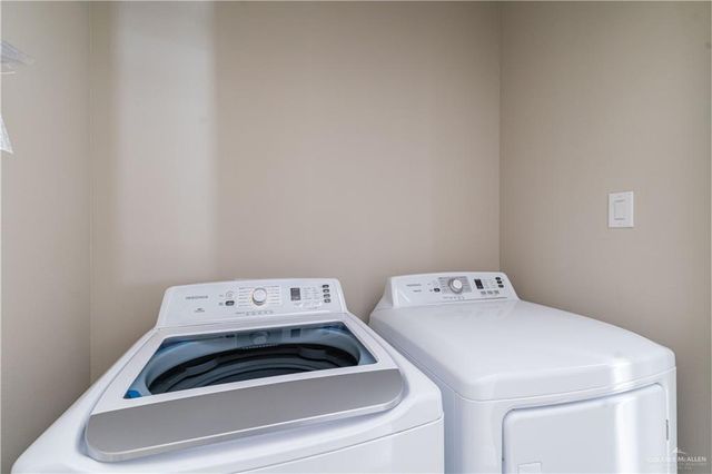 1025 N Clarence Avenue, Edinburg, TX 78541