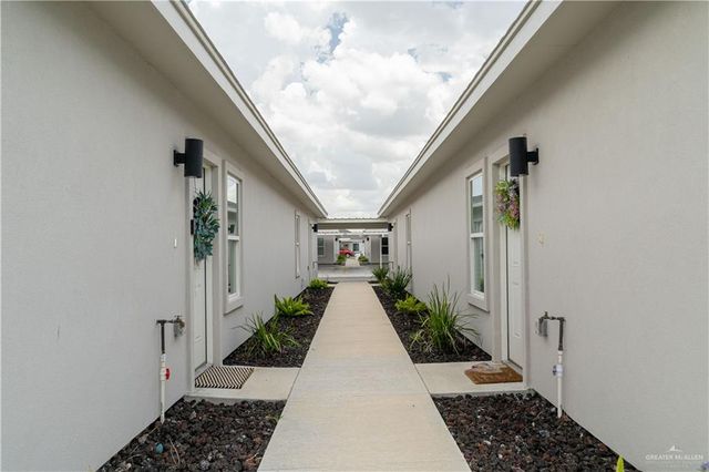 1025 N Clarence Avenue, Edinburg, TX 78541