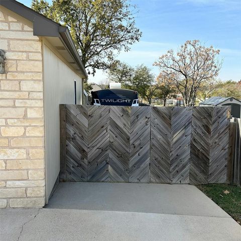 201 Millington LN, Buda, TX 78610