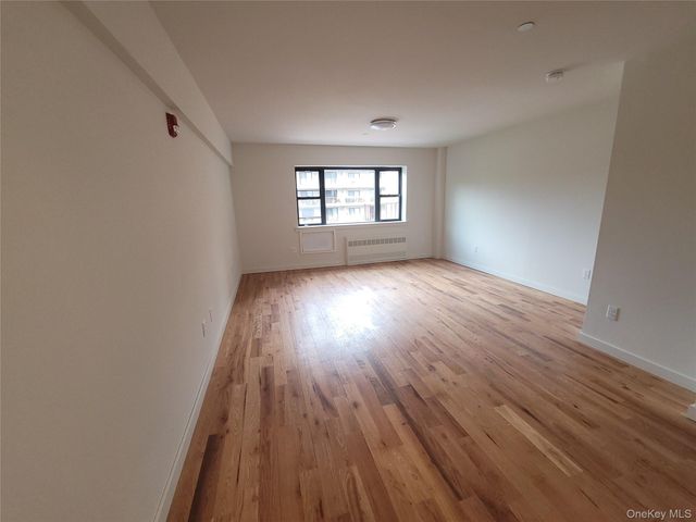671 Bronx River Road 4N, Yonkers, NY 10704