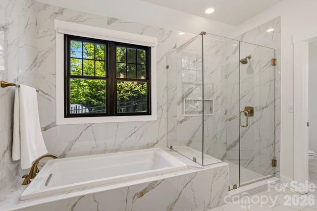 710 Knollwood Drive, Hendersonville, NC 28791