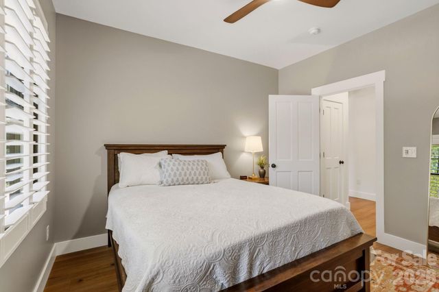710 Knollwood Drive, Hendersonville, NC 28791