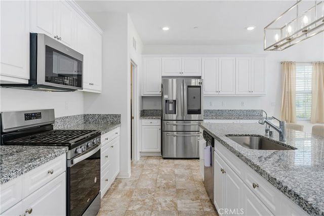 41024 Chambord Drive, Lake Elsinore, CA 92532