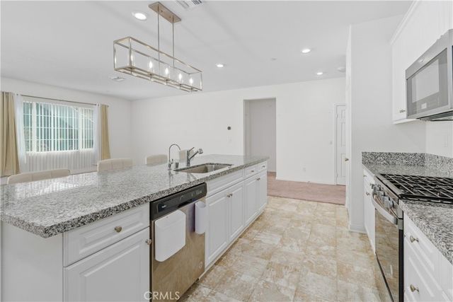 41024 Chambord Drive, Lake Elsinore, CA 92532