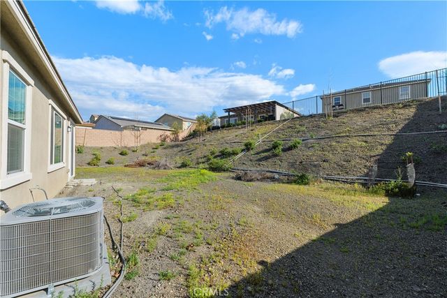 41024 Chambord Drive, Lake Elsinore, CA 92532