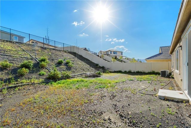 41024 Chambord Drive, Lake Elsinore, CA 92532