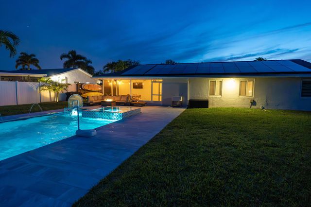 351 La Mancha Avenue, Royal Palm Beach, FL 33411