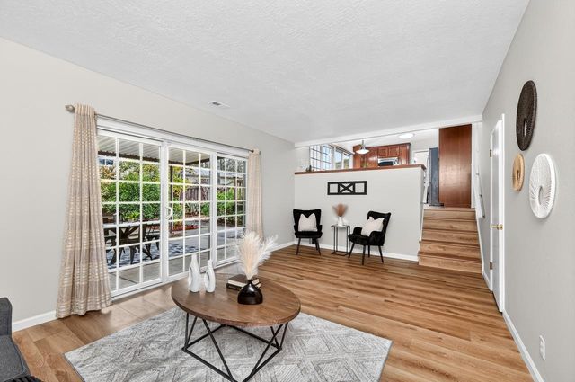 574 Cinnabar Dr, Livermore, CA 94550