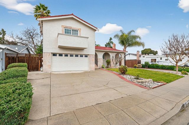 574 Cinnabar Dr, Livermore, CA 94550