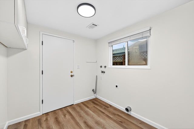 574 Cinnabar Dr, Livermore, CA 94550