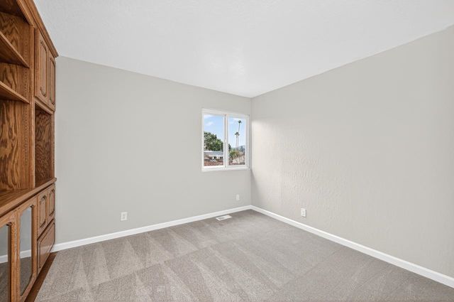 574 Cinnabar Dr, Livermore, CA 94550