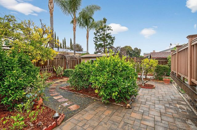 574 Cinnabar Dr, Livermore, CA 94550