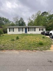 2413 Parkwood Drive, Conway, AR 72034