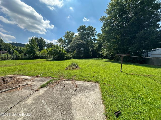 1504 Fairdale Rd, Louisville, KY 40118