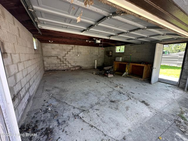 1504 Fairdale Rd, Louisville, KY 40118
