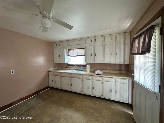1504 Fairdale Rd, Louisville, KY 40118